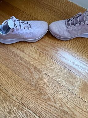 Nike Women’s Athletic Sneakers - Pale Pink